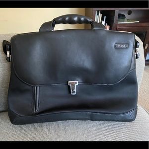 Black Tumi laptop/business bag